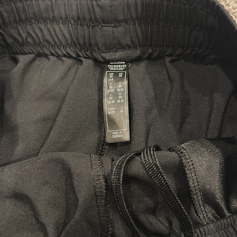 Adidas shorts - Picture 3 of 5